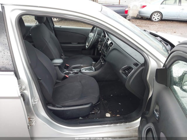 44550785 :رقم المزاد ، 1C3CCBBB9CN301327 vin ، 2012 Chrysler 200 Touring مزاد بيع