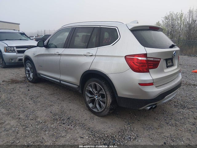 2016 BMW X3 5UXWX9C53G0D75071 Photo 2