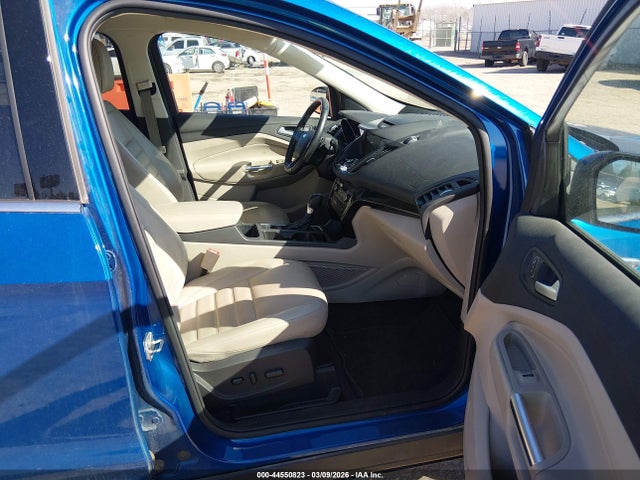 2017 Ford Escape Titanium მანქანა იყიდება აუქციონზე, vin: 1FMCU0J97HUA51932, აუქციონის ნომერი: 44550823