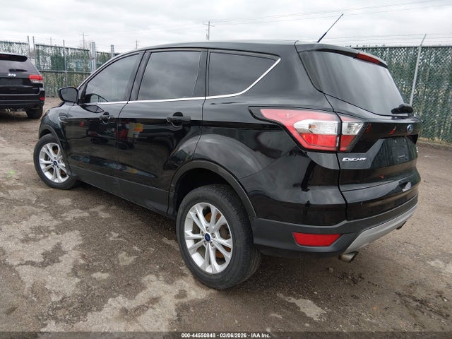 1FMCU0GD8HUD53211 Ford ESCAPE SE