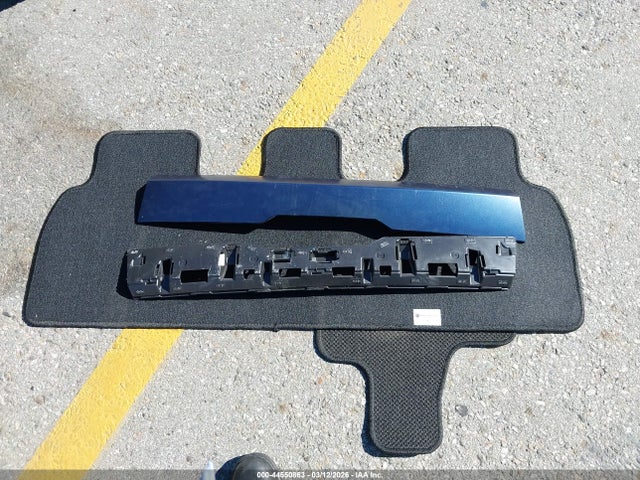 Fisker Ocean One 2023 VCF1ZBU26PG003228 Image 12