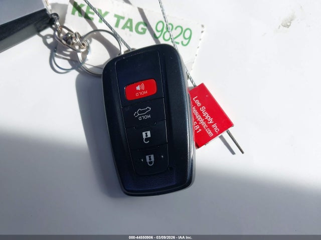 5TDHZRBH3NS169319 Toyota Highlander Xle