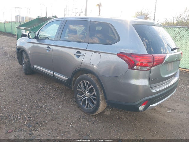 Продаж на аукціоні авто 2017 Mitsubishi Outlander Se, vin: JA4AD3A38HZ041657, номер лоту: 44550946