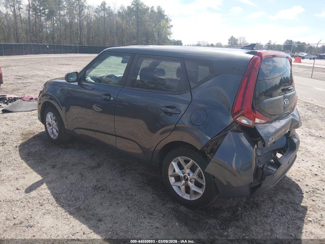 2021 Kia Soul S მანქანა იყიდება აუქციონზე, vin: KNDJ23AU4M7747969, აუქციონის ნომერი: 44550993