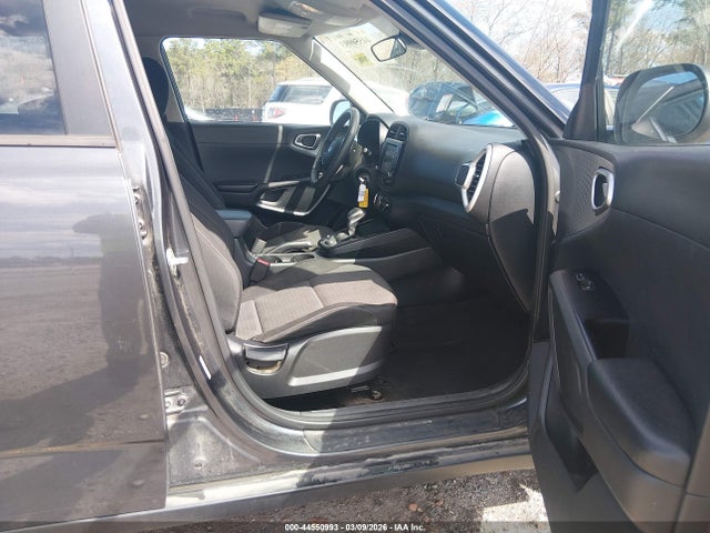 2021 Kia Soul S მანქანა იყიდება აუქციონზე, vin: KNDJ23AU4M7747969, აუქციონის ნომერი: 44550993
