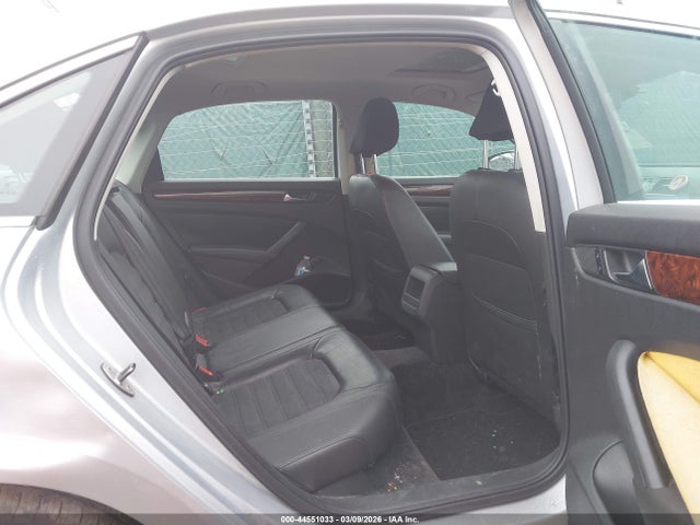 Продаж на аукціоні авто 2012 Volkswagen Passat 3.6l V6 Sel Premium, vin: 1VWCM7A36CC011667, номер лоту: 44551033
