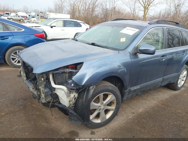 44551060 :رقم المزاد ، 4S4BRBCC0D3314294 vin ، 2013 Subaru Outback 2.5i Premium مزاد بيع