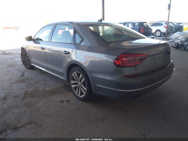 1VWLA7A31KC009364 Volkswagen Passat 2.0t Wolfsburg Edition