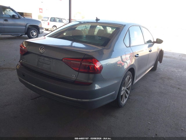 1VWLA7A31KC009364 Volkswagen Passat 2.0t Wolfsburg Edition