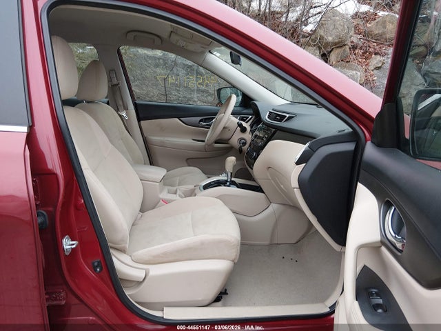 44551147 :رقم المزاد ، 5N1AT2MT2FC787998 vin ، 2015 Nissan Rogue S مزاد بيع