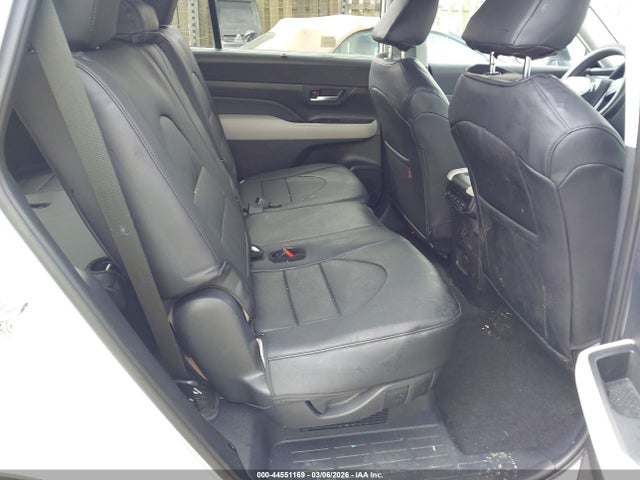 Продажа на аукционе авто 2024 Toyota Grand Highlander Hybrid Xle, vin: 5TDACAB59RS027279, номер лота: 44551169