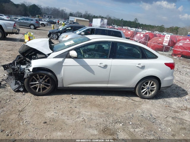 1FADP3F28HL316950 Ford FOCUS SE