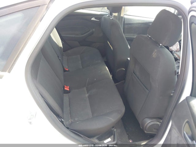 1FADP3F28HL316950 Ford FOCUS SE