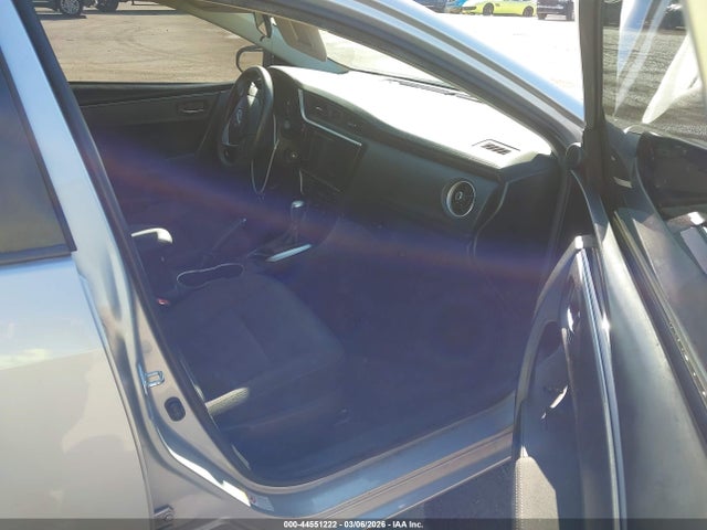 Toyota COROLLA LE 2018 2T1BURHE2JC088896 Image 5