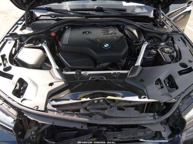 44551229 :رقم المزاد ، WBA53BH05NWX58270 vin ، 2022 Bmw 530 I مزاد بيع