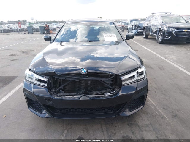 44551229 :رقم المزاد ، WBA53BH05NWX58270 vin ، 2022 Bmw 530 I مزاد بيع