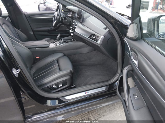 44551229 :رقم المزاد ، WBA53BH05NWX58270 vin ، 2022 Bmw 530 I مزاد بيع