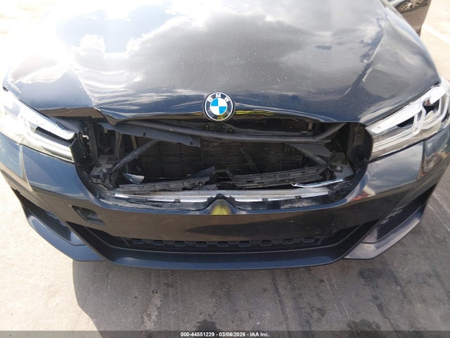 44551229 :رقم المزاد ، WBA53BH05NWX58270 vin ، 2022 Bmw 530 I مزاد بيع