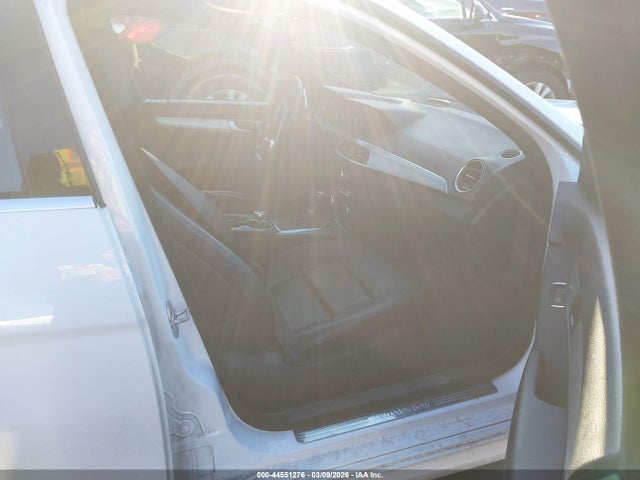 Продаж на аукціоні авто 2014 Mercedes-benz C 300 C 300 Luxury/sport 4matic, vin: WDDGF8AB0ER315661, номер лоту: 44551276