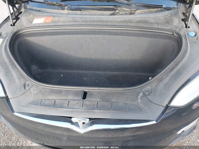 2016 Tesla Model X 60d/70d/75d/90d/p100d მანქანა იყიდება აუქციონზე, vin: 5YJXCBE26GF008241, აუქციონის ნომერი: 44551285