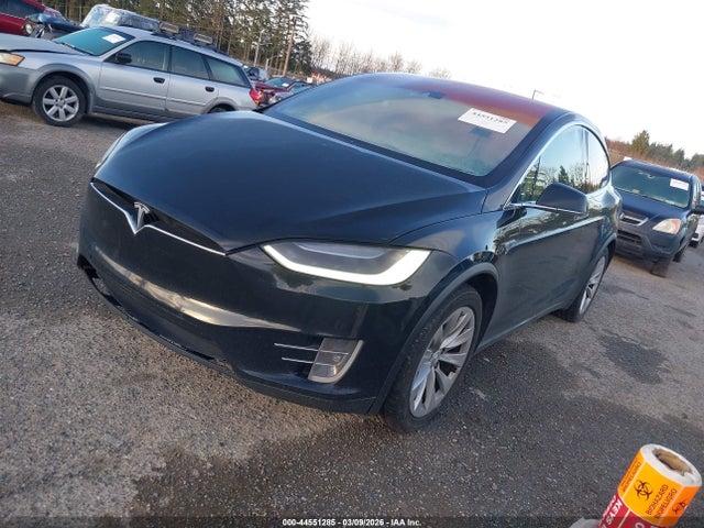 2016 Tesla Model X 60d/70d/75d/90d/p100d მანქანა იყიდება აუქციონზე, vin: 5YJXCBE26GF008241, აუქციონის ნომერი: 44551285
