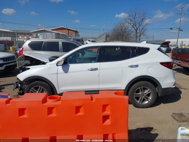 Продажа на аукционе авто 2017 Hyundai Santa Fe Sport 2.4l, vin: 5NMZTDLB8HH033438, номер лота: 44551322