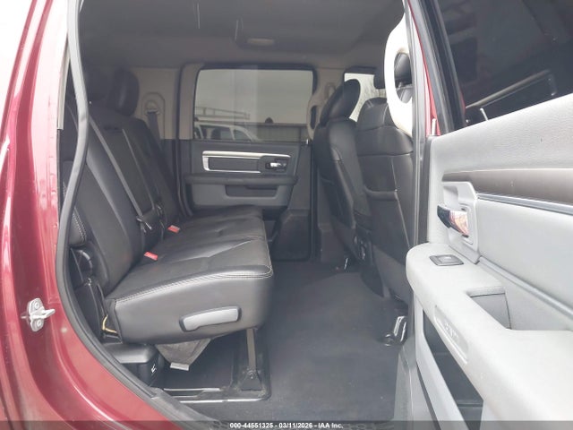 3C6UR5NL4HG517856 RAM 2500 Laramie 4x4 6&#039;4 Box