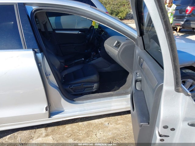 Продаж на аукціоні авто 2015 Volkswagen Jetta 1.8t Se, vin: 3VWD17AJ2FM405701, номер лоту: 44551345
