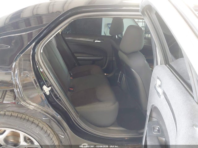 Продаж на аукціоні авто 2018 Chrysler 300 Touring, vin: 2C3CCAAG4JH265124, номер лоту: 44551361