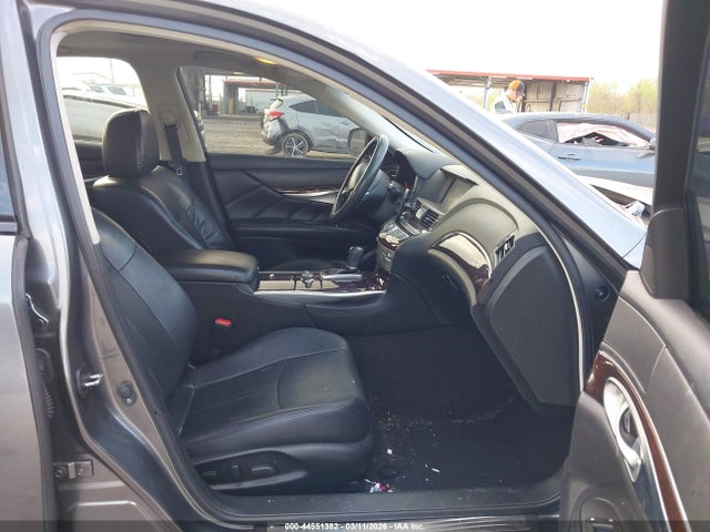 44551382 :رقم المزاد ، JN1BY1AR6HM770652 vin ، 2017 Infiniti Q70 3.7x مزاد بيع