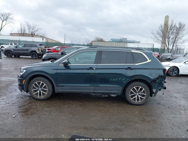 Продаж на аукціоні авто 2019 Volkswagen Tiguan 2.0t Se/2.0t Sel/2.0t Sel R-line/2.0t Sel R-line Black, vin: 3VV2B7AX6KM171019, номер лоту: 44551415