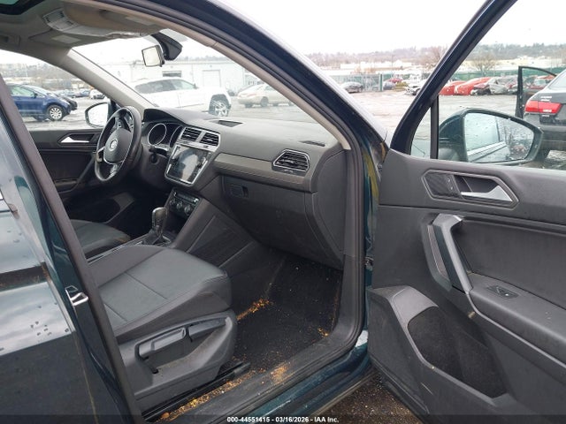 Продаж на аукціоні авто 2019 Volkswagen Tiguan 2.0t Se/2.0t Sel/2.0t Sel R-line/2.0t Sel R-line Black, vin: 3VV2B7AX6KM171019, номер лоту: 44551415