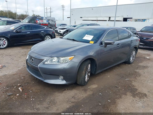 44551435 :رقم المزاد ، JTHBK1GG5E2113013 vin ، 2014 Lexus Es 350 مزاد بيع