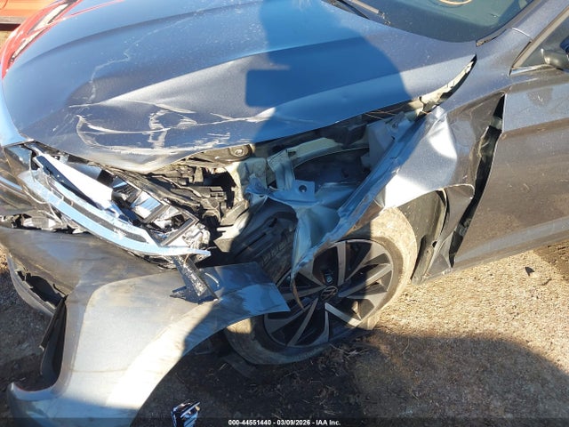 2024 Volkswagen Jetta 1.5t S მანქანა იყიდება აუქციონზე, vin: 3VW5M7BU9RM095216, აუქციონის ნომერი: 44551440
