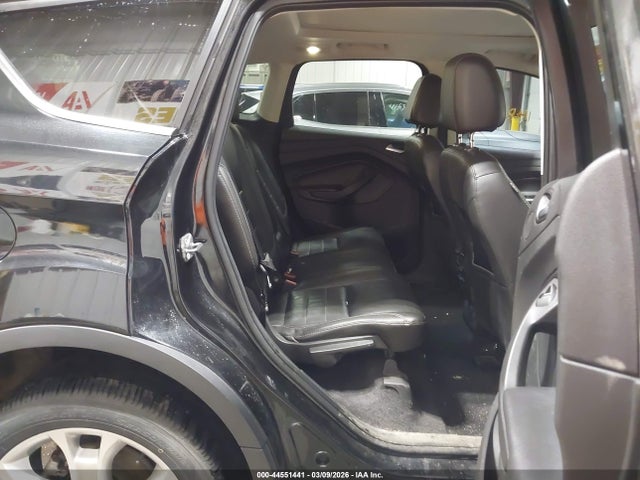 1FMCU9J96FUC63240 Ford Escape Titanium