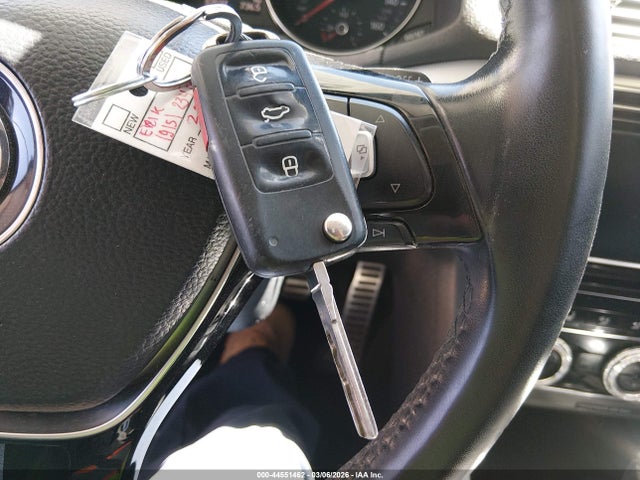 44551462 :رقم المزاد ، 1VWDT7A36HC075920 vin ، 2017 Volkswagen Passat 1.8t R-line مزاد بيع