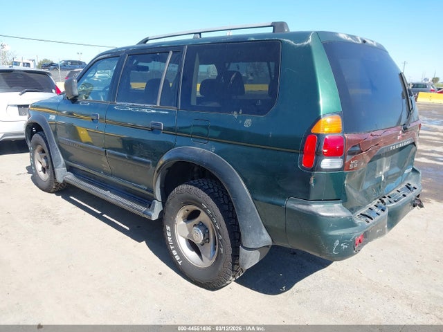 2001 MITSUBISHI MONTERO SPORT JA4MT21H01P057519 Photo 2