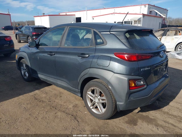 2018 HYUNDAI KONA KM8K12AA2JU088869 Photo 2