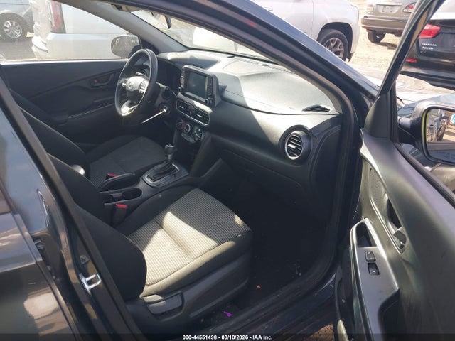 2018 HYUNDAI KONA KM8K12AA2JU088869 Photo 4