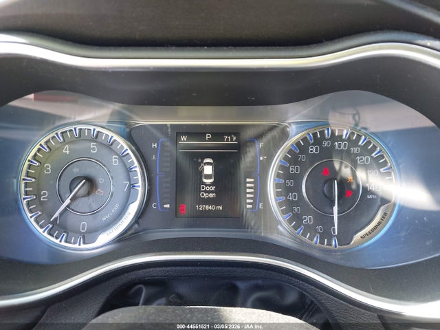 2015 Chrysler 200 Limited მანქანა იყიდება აუქციონზე, vin: 1C3CCCAB9FN651410, აუქციონის ნომერი: 44551521