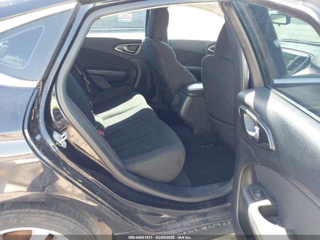 2015 Chrysler 200 Limited მანქანა იყიდება აუქციონზე, vin: 1C3CCCAB9FN651410, აუქციონის ნომერი: 44551521