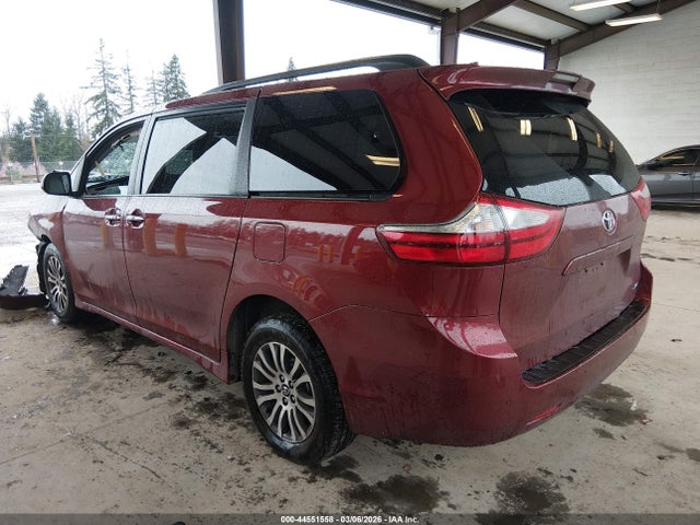 2018 TOYOTA SIENNA 5TDYZ3DC5JS938086 Photo 2