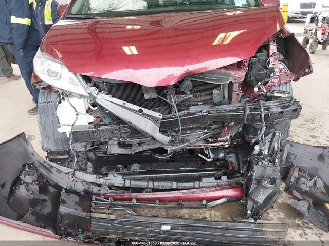 2018 TOYOTA SIENNA 5TDYZ3DC5JS938086 Photo 5