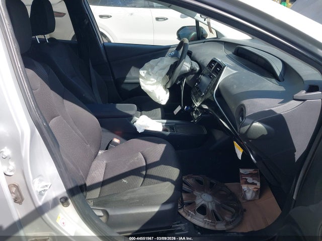 JTDKARFU9L3106499 Toyota Prius Le