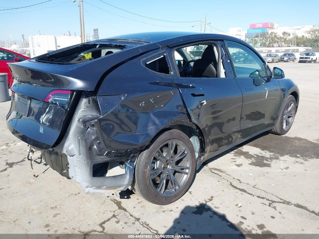 Продажа на аукционе авто 2024 Tesla Model Y Rwd, vin: 7SAYGDED2RF094126, номер лота: 44551653