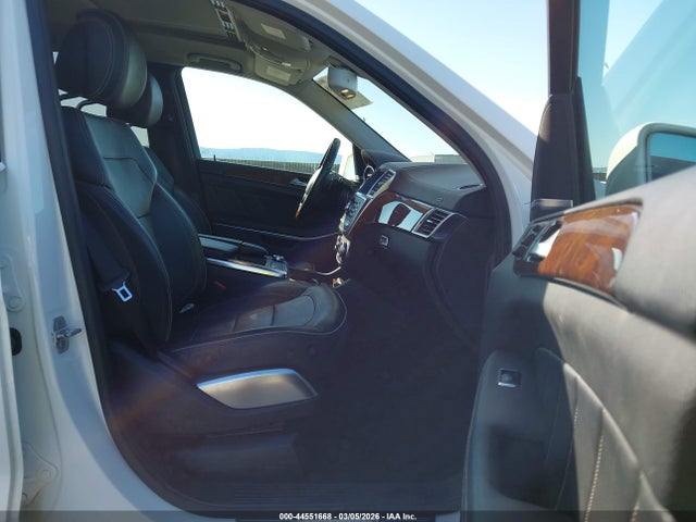 2014 MERCEDES-BENZ GL 550 4JGDF7DEXEA316310 Photo 4