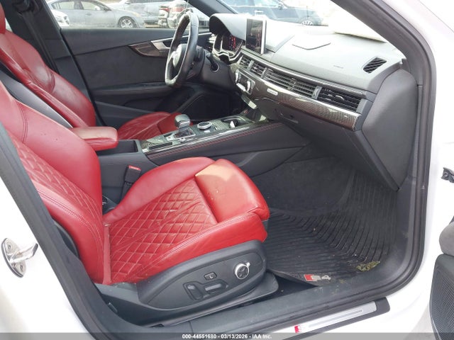 44551680 :رقم المزاد ، WAUC4AF46JA002930 vin ، 2018 Audi S4 3.0t Premium Plus مزاد بيع