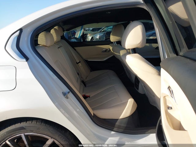 WBA5R1C59KAJ98340 BMW 330I