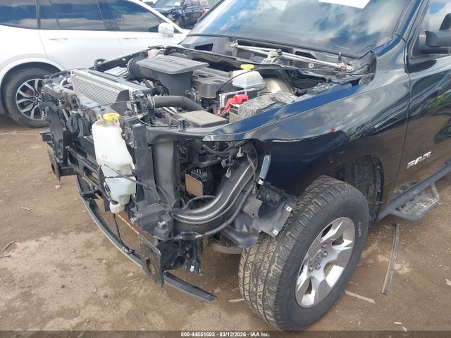 2019 RAM 1500 1C6RRFFG8KN767189 Photo 5