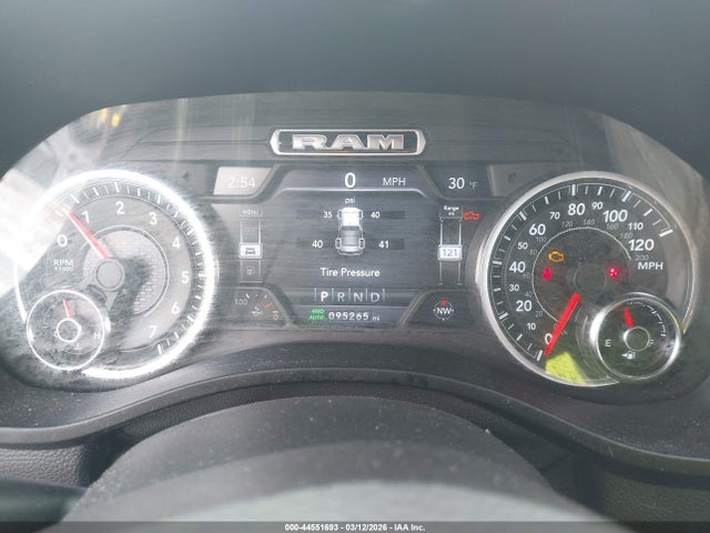 2019 RAM 1500 1C6RRFFG8KN767189 Photo 6